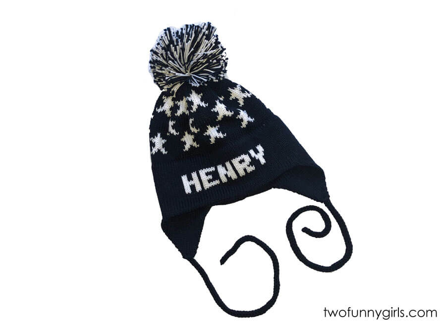 Bandit grill Rød dato Personalized Earflap Knit Hat for Kids with Name {Stars}